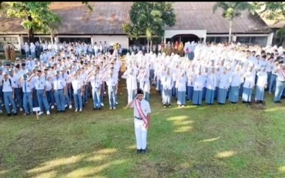 UPACARA GABUNGAN SMKN 4 PADANG, SMKN 7 PADANG dan SMKN 8 PADANG Senen 13 Meni 2024